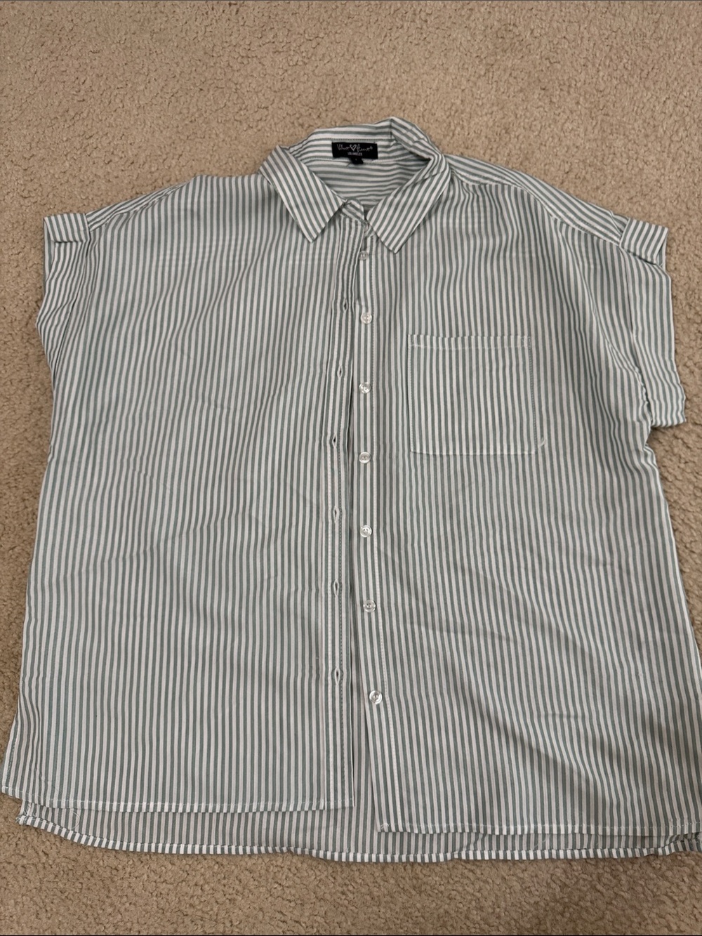 Velvet Heart White and Blue Striped Short-Sleeve Button-Down Shirt